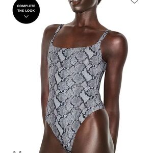 SKIMS Fits Everybody Square Neck Bodysuit